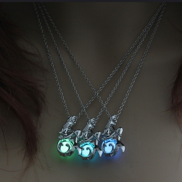New Mermaid necklace with caged glowing bead - Picture 3 of 8